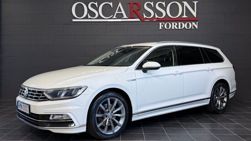 Vit Begagnad 2017 VW Passat GT Kombi | 139 900 kr (Bra pris) - Bild 1/4