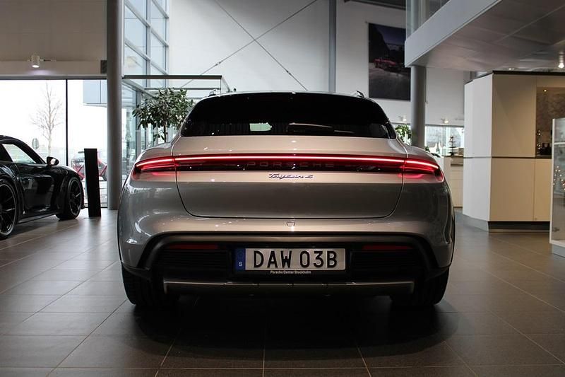 Ny Porsche Taycan Cross Turismo 319 kW (435 HK) 2026 Silver