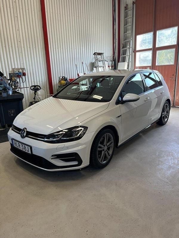 Vit Begagnad 2020 VW Golf VII GT Halvkombi | 180 000 kr (Marknadspris) - Bild 1/4