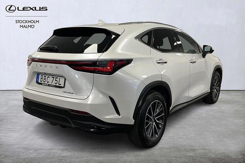 Begagnad Lexus NX350h Executive Line 245 HK (180 kW) 2023 Vit SUV
