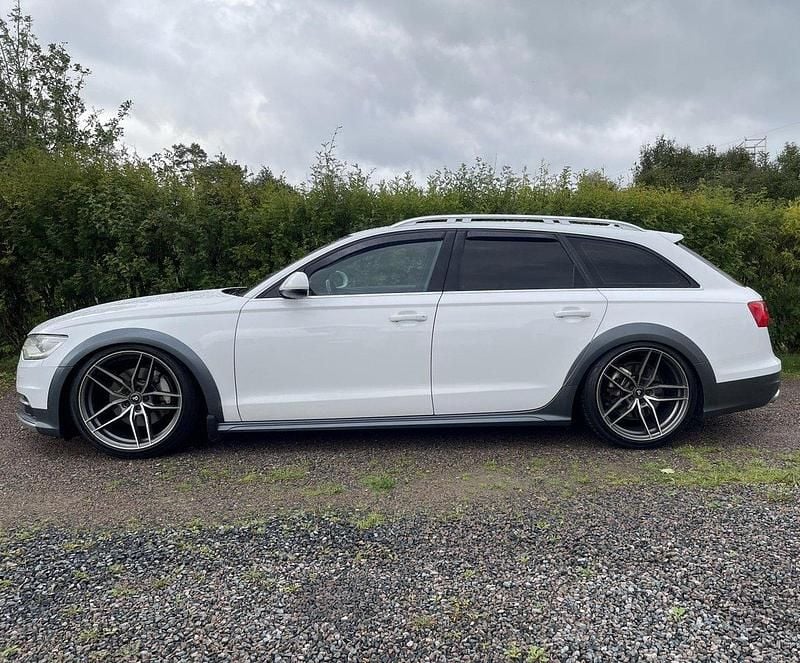 Vit Begagnad 2014 Audi A6 Allroad Kombi | 148 000 kr (Lite dyr) - Bild 1/4