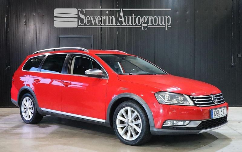 Röd Begagnad 2013 VW Passat Alltrack Kombi | 114 900 kr (Marknadspris) - Bild 1/4