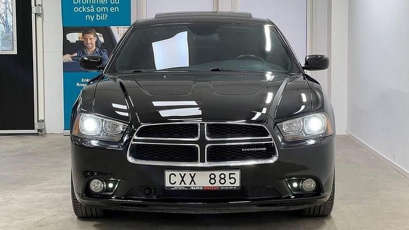 Begagnad Dodge Charger 370 HK (272 kW) 2011 Svart Sedan