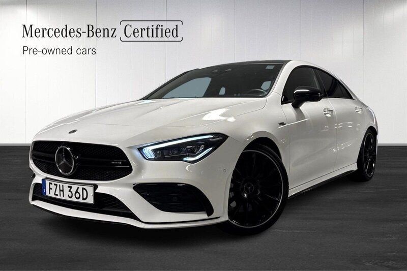 Vit (white) Begagnad 2023 Mercedes CLA35 AMG Premium Plus Sportkupé | 489 900 kr - Bild 1/4