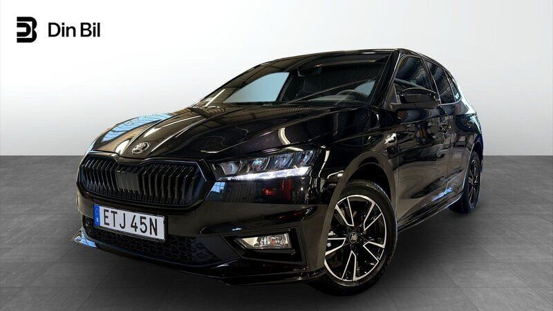 Svart Ny 2025 Skoda Fabia Monte Carlo Halvkombi | 271 600 kr (Marknadspris) - Bild 1/4