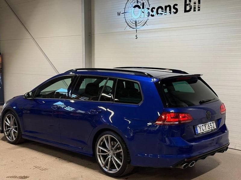 Begagnad VW Golf VII R 301 HK (221 kW) 2016 Blå Kombi