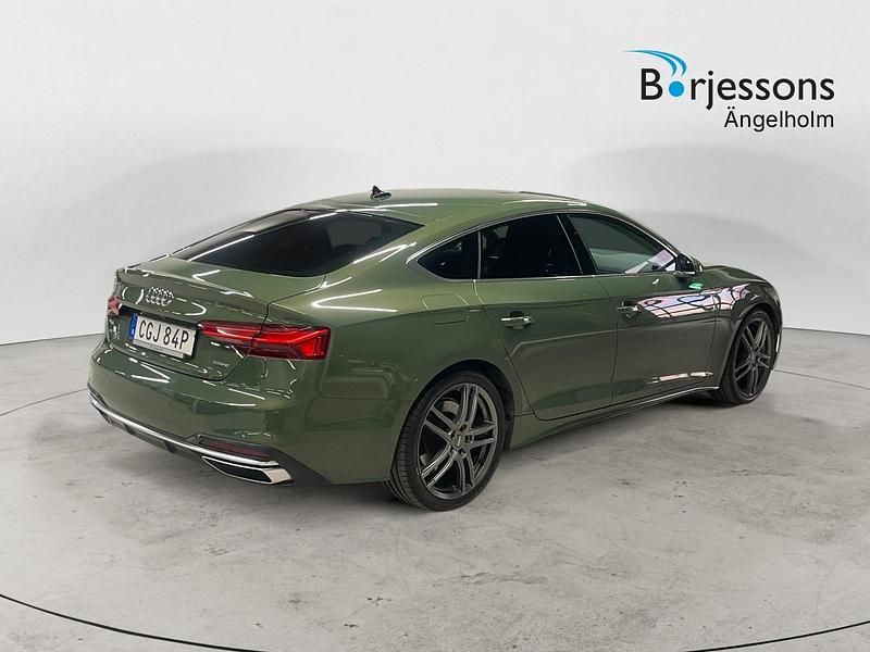 Begagnad Audi A5 Sportback Advanced 265 HK (194 kW) 2021 Grön Halvkombi