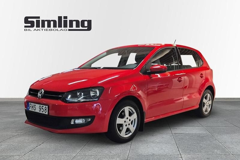 Röd Begagnad 2013 VW Polo Halvkombi | 65 000 kr (Marknadspris) - Bild 1/4