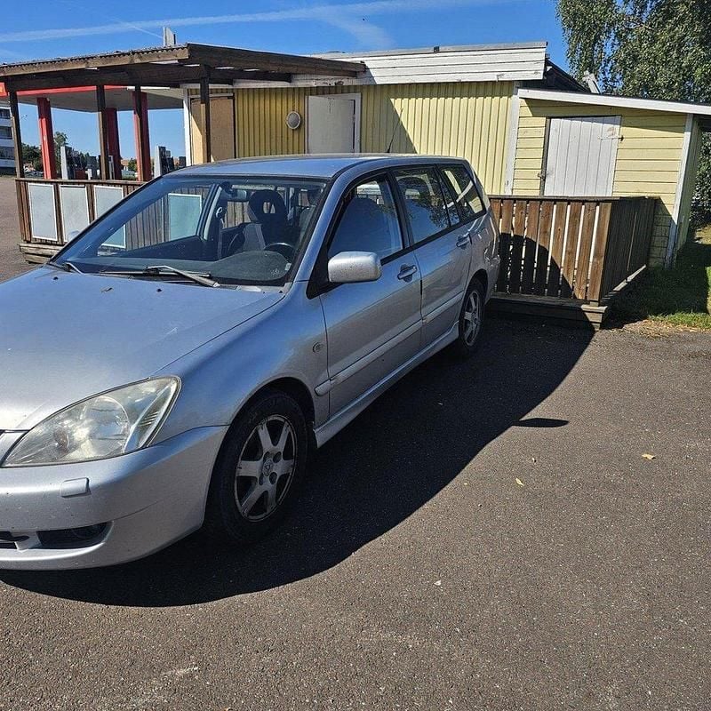 Silver Begagnad 2007 Mitsubishi Lancer Kombi | 13 000 kr (Marknadspris) - Bild 1/4
