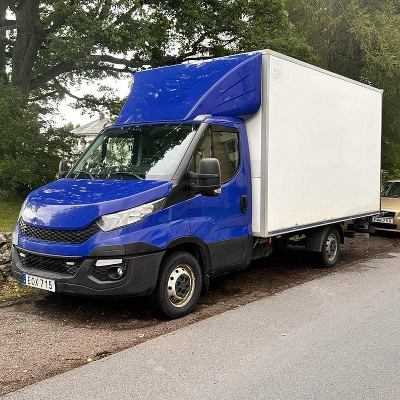 Vit Begagnad 2017 Iveco Daily | 169 000 kr (Superpris) - Bild 1/4