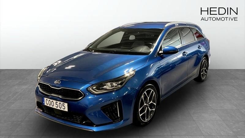Blå (blue) Begagnad 2020 Kia Ceed Sportswagon GT-Line Kombi | 199 900 kr (Marknadspris) - Bild 1/4