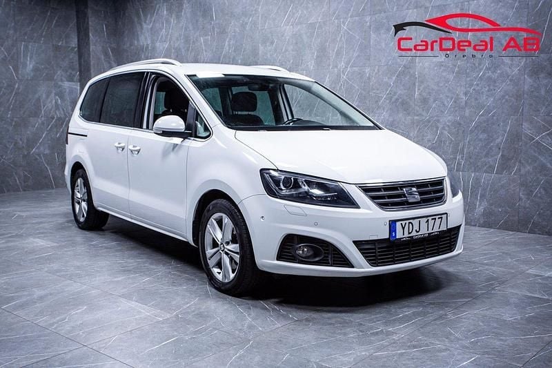 Vit Begagnad 2016 Seat Alhambra Minibuss | 153 800 kr (Marknadspris) - Bild 1/4