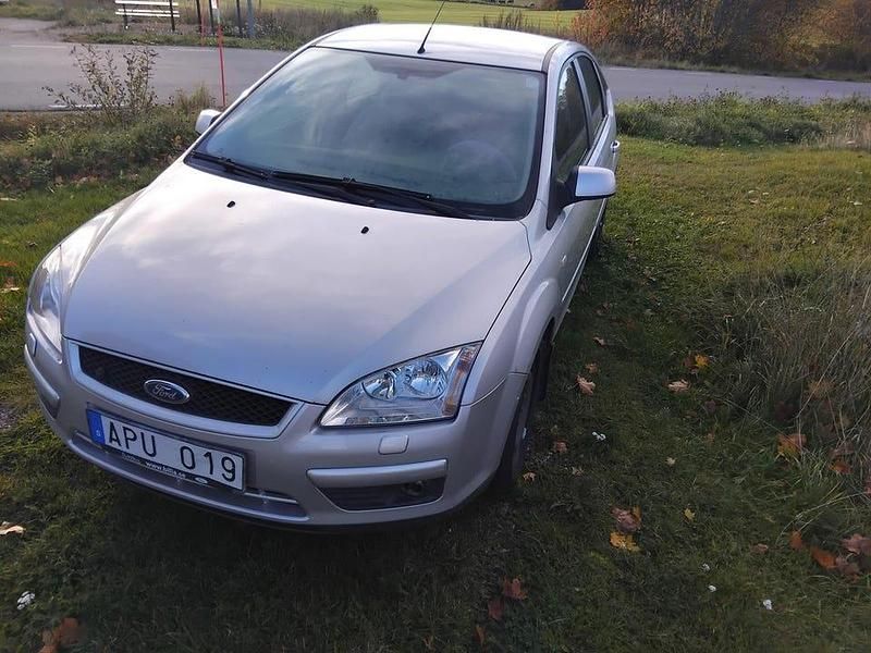 Begagnad 2008 Ford Focus Trend Halvkombi | 10 000 kr (Superpris) - Bild 1/4