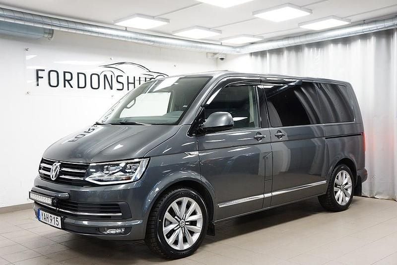 Grå Begagnad 2015 VW Multivan Highline Van | 399 000 kr (Lite dyr) - Bild 1/4