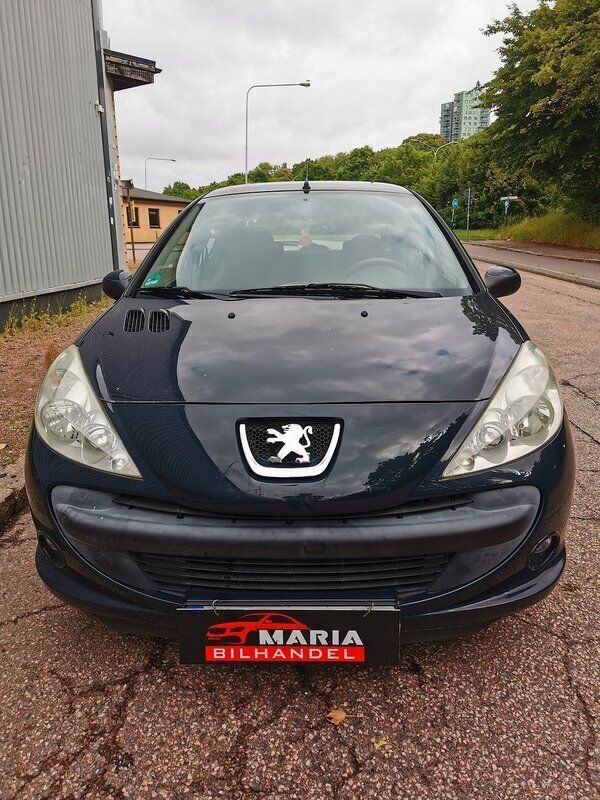 Mörkgrå Begagnad 2011 Peugeot 206 Halvkombi | 27 500 kr - Bild 1/4