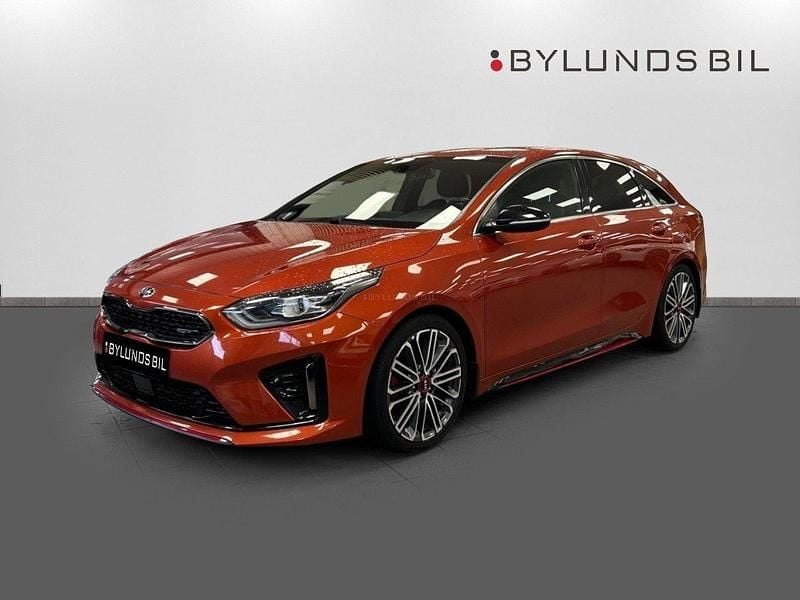 Orange Begagnad 2019 Kia ProCeed GT 2 Halvkombi | 199 000 kr (Bra pris) - Bild 1/4