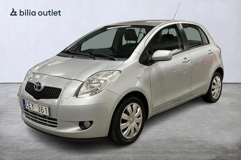 Silver Begagnad 2008 Toyota Yaris Halvkombi | 40 000 kr (Bra pris) - Bild 1/4