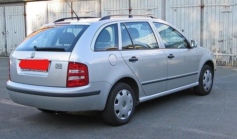 Begagnad Skoda Fabia 75 HK (55 kW) 2002 Kombi