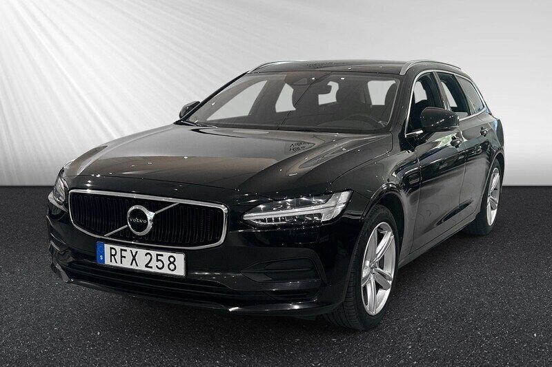 Svart Begagnad 2018 Volvo V90 Momentum Kombi | 179 800 kr (Marknadspris) - Bild 1/4
