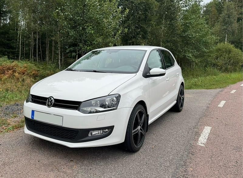 Begagnad 2013 VW Polo Halvkombi | 80 000 kr (Marknadspris) - Bild 1/4