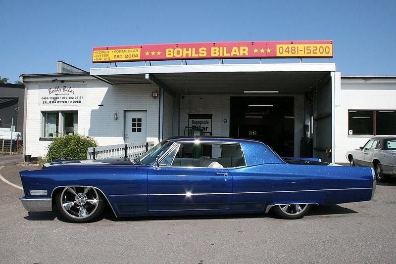 Blå Begagnad 1967 Cadillac Coupé DeVille Sportkupé | 245 000 kr - Bild 1/4