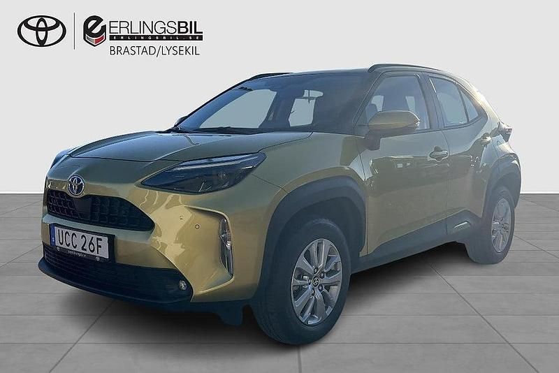 Gul Begagnad 2024 Toyota Yaris Cross Active SUV | 269 900 kr (Marknadspris) - Bild 1/4