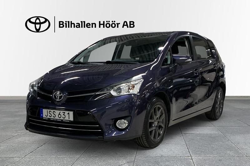 Blå Begagnad 2015 Toyota Verso Edition Minibuss | 159 900 kr (Marknadspris) - Bild 1/3