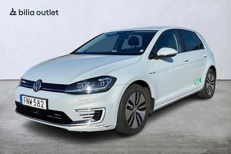 Silver Begagnad 2017 VW e-Golf Halvkombi | 74 900 kr (Superpris) - Bild 1/4