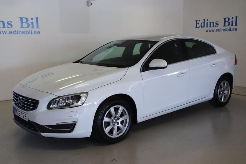 Begagnad Volvo S60 Summum 191 HK (140 kW) 2016 Vit Sedan