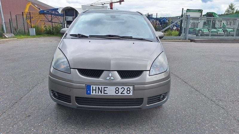 Blå (grå) Begagnad 2008 Mitsubishi Colt Halvkombi | 27 900 kr (Marknadspris) - Bild 1/4