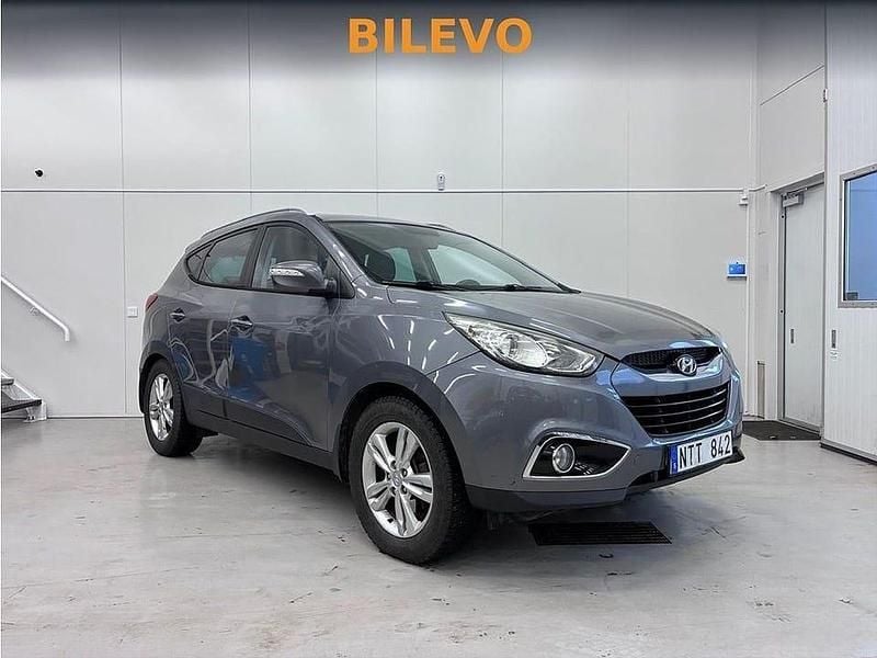Grå Begagnad 2011 Hyundai ix35 SUV | 79 800 kr (Marknadspris) - Bild 1/4