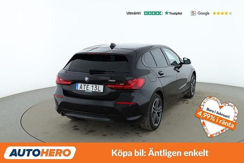 Begagnad BMW 118 Sport Line 137 HK (100 kW) 2022 Svart Halvkombi