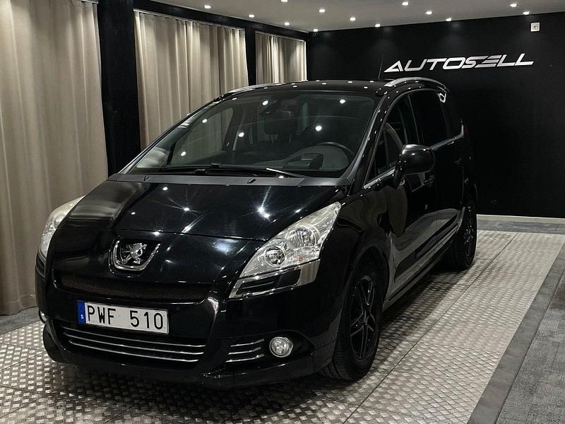 Begagnad Peugeot 5008 Allure 111 HK (81 kW) 2012 Svart Minibuss