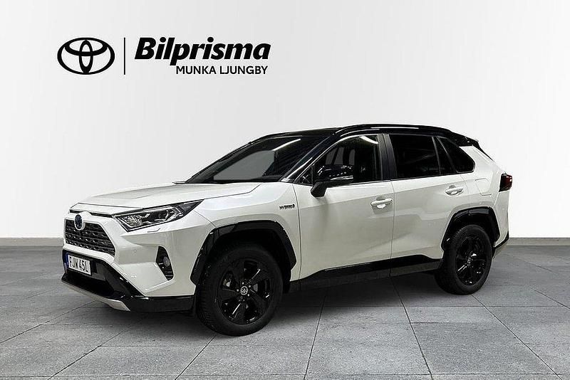 Vit Begagnad 2019 Toyota RAV4 Hybrid Style SUV | 319 900 kr (Marknadspris) - Bild 1/3