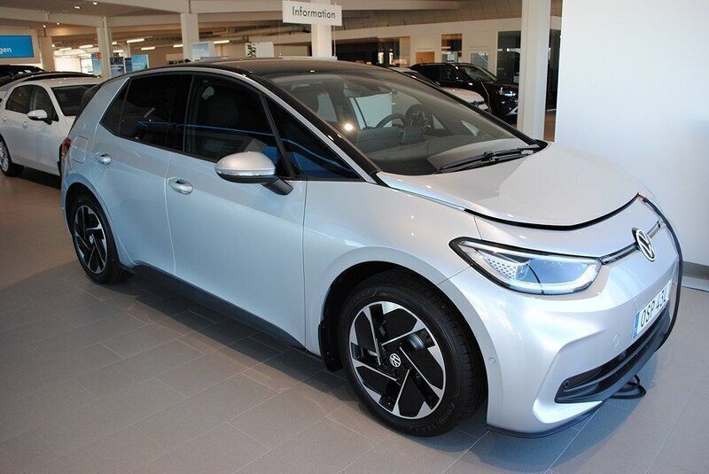 Begagnad VW ID.3 Pro Performance 239 kW (326 HK) 2024 Silver Halvkombi