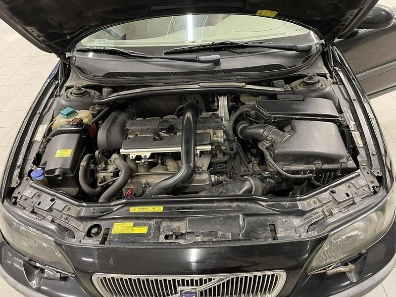 Svart Begagnad 2001 Volvo V70 Kombi | 14 500 kr (Marknadspris) - Bild 1/4