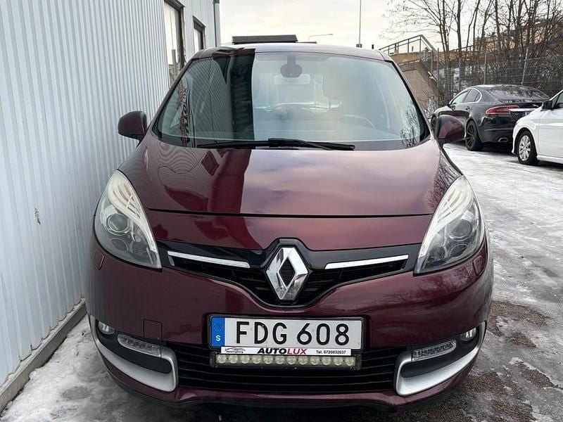 Begagnad Renault Scénic III 110 HK (80 kW) 2015 Röd