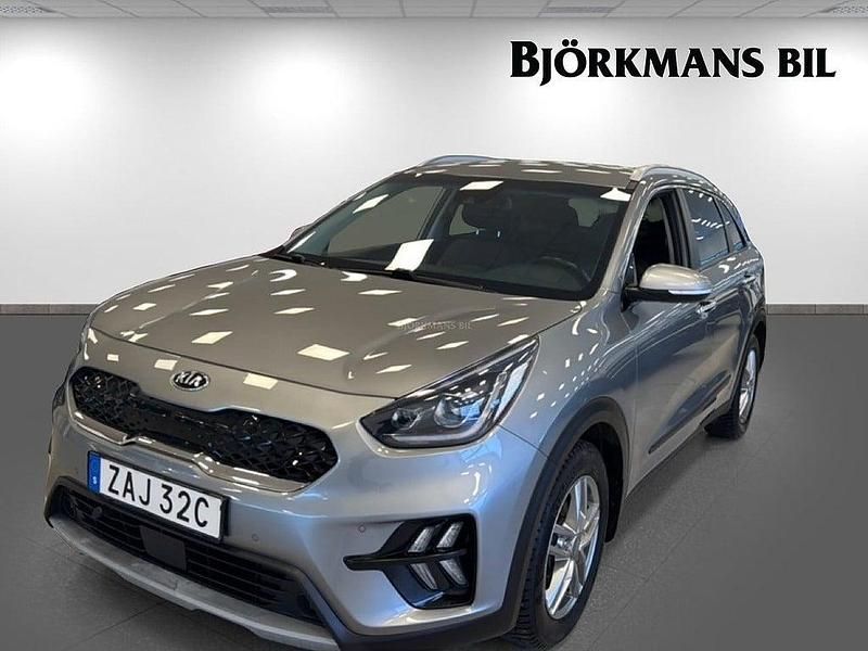 Grå Begagnad 2020 Kia Niro Advance SUV | 204 900 kr (Lite dyr) - Bild 1/4