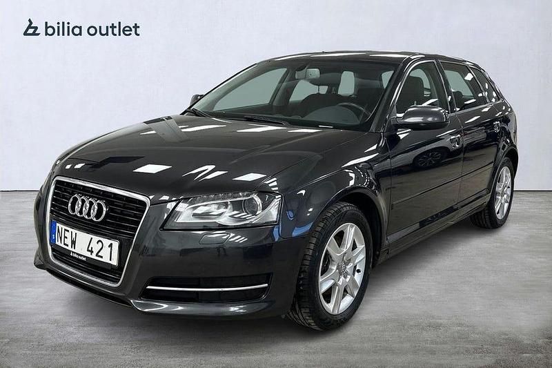 Grå Begagnad 2013 Audi A3 Attraction Kombi | 99 000 kr (Bra pris) - Bild 1/4