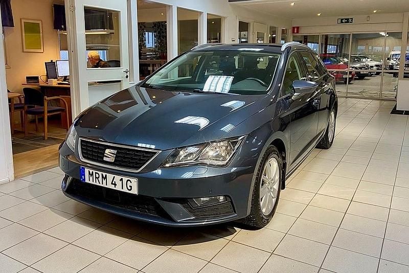 Grå Begagnad 2019 Seat Leon ST Style Kombi | 159 800 kr (Bra pris) - Bild 1/3