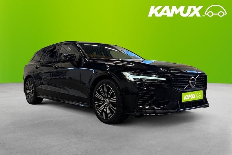 Begagnad Volvo V60 455 HK (334 kW) 2022 Svart Kombi