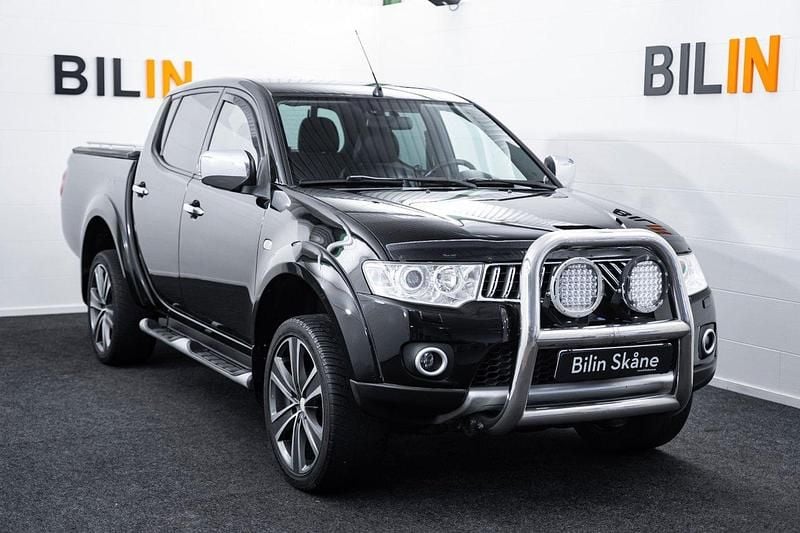 Svart Begagnad 2011 Mitsubishi L200 Pickup | 99 900 kr (Bra pris) - Bild 1/4