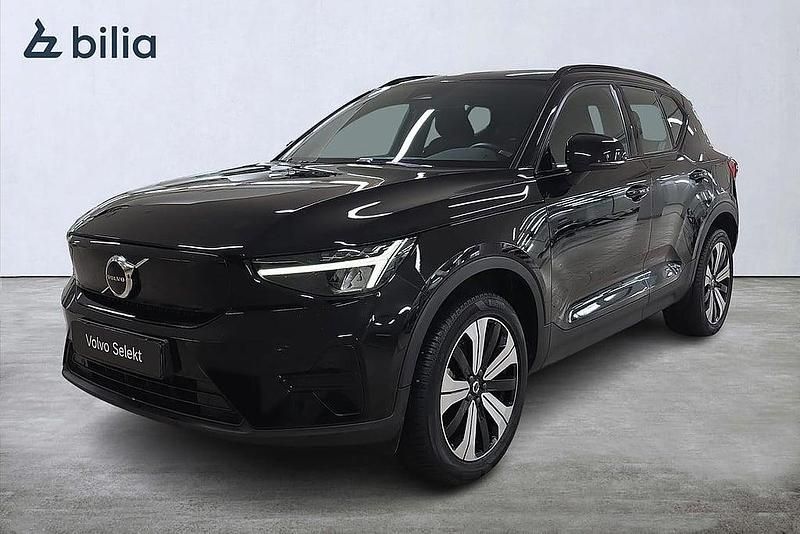 Svart Begagnad 2022 Volvo XC40 Pro SUV | 329 000 kr - Bild 1/3