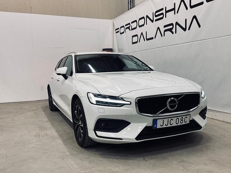 Vit Begagnad 2019 Volvo V60 Momentum Kombi | 229 900 kr (Marknadspris) - Bild 1/4