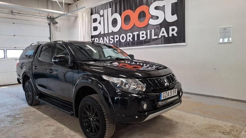 Svart Begagnad 2018 Mitsubishi L200 Pickup | 223 750 kr (Bra pris) - Bild 1/4