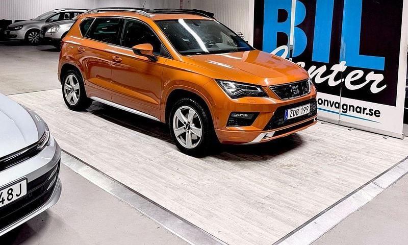 Orange Begagnad 2017 Seat Ateca 4Drive SUV | 189 000 kr (Marknadspris) - Bild 1/4
