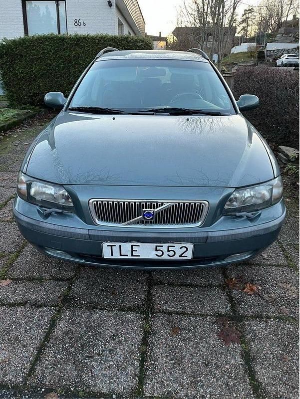 Begagnad 2002 Volvo V70 Business Edition Kombi | 19 500 kr (Superpris) - Bild 1/4