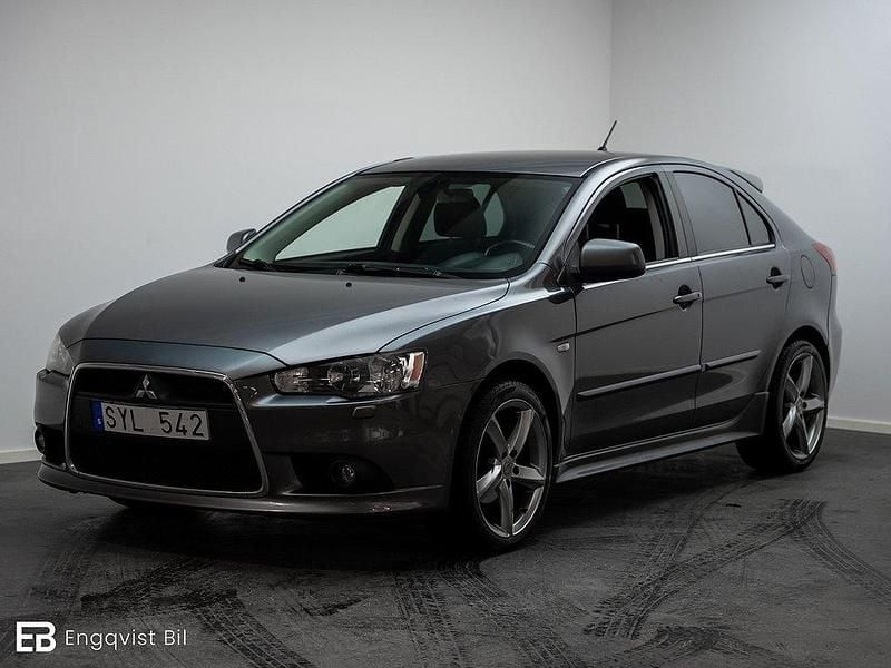 Okänd Begagnad 2010 Mitsubishi Lancer Sportback Halvkombi | 64 900 kr (Dyr) - Bild 1/4