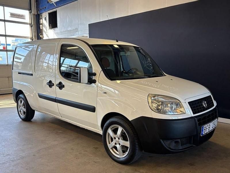 Begagnad Fiat Doblò 120 HK (88 kW) 2009 Vit Minibuss
