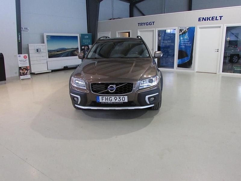Begagnad Volvo XC70 Standard 181 HK (133 kW) 2015 Brun Kombi